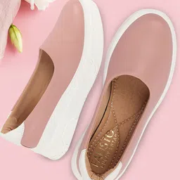 FAUSTO Women Heeled Lightweight Slip-On Sneakers-24