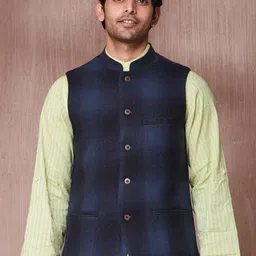 Fabindia Men Slim Fit Woven Nehru Jacket-image-57