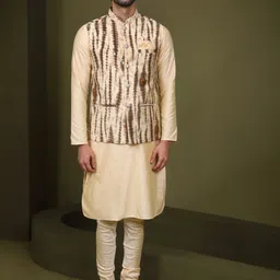 KISAH Mandarin Collar Straight Kurta With Churidar & Nehru Jacket-image-7
