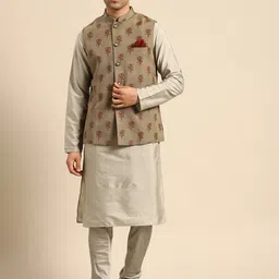 KISAH Mandarin Collar Straight Kurta with Churidar & Nehru Jacket-image-99