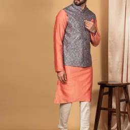 KISAH Men Mandarin Collar Kurta With Churidar & Nehru Jacket Set image 5
