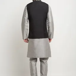 KRAFT INDIA Men Regular Kurta & Churidar With Embroidered Nehru Jacket Set image 5