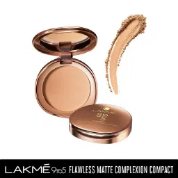 lakmé 9to5 Powerplay Matte Compact, Control Formula, With Vitamin E Compact image 2