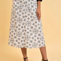 W Women Off White And Black Floral Printed Pure Cotton A-Line Midi Skirt-image-23