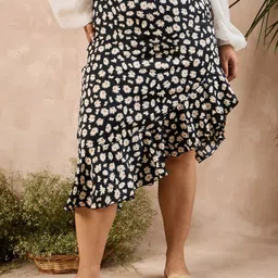 Berrylush Curve Black Floral Printed Wrap Knee Length Skirt-image-94