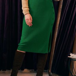 Berrylush Green Ribbed Side-Slit Pencil Midi Skirt-image-9