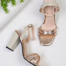 Bruno Manetti Gold-Toned PU High-Top Block Peep Toes with Buckles-28