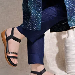 Stylestry Women Classic Heeled Kolhapuri-54