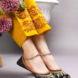 Trendy & Embroidered Jutis For Women Jutis For Women-image-47