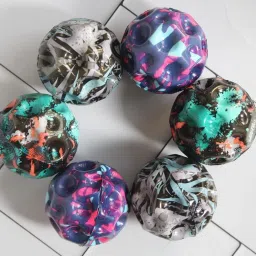 qualiq Space Balls High-Bouncing Fun for Skillful Play-Improve Hand-Eye Coordination 3 Netball Hoop image 4