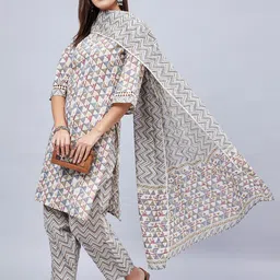 WineRed Geometric Printed Regular Pure Cotton Kurta With Salwar & Dupatta-7