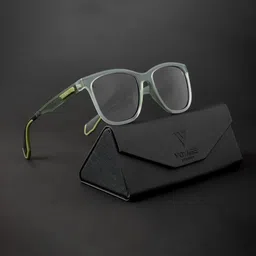 Voyage Unisex Wayfarer Sunglasses With Polarised and UV Protected Lens 891PMG4468Z-8