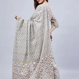 WineRed Geometric Printed Regular Pure Cotton Kurta With Salwar & Dupatta image 4