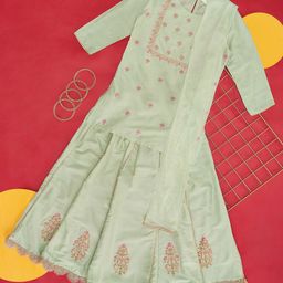 AKKRITI BY PANTALOONS Girls Embroidered Ready to Wear Lehenga & Blouse With Dupatta-image-77
