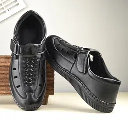 Rising Wolf Men Fisherman Sandals-image-2