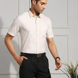 Ramraj Men Solid Spread Collar Cotton Formal Shirt-image-96