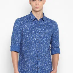 Turtle Men Blue & White Slim Fit Opaque Printed Cotton Casual Shirt-image-65