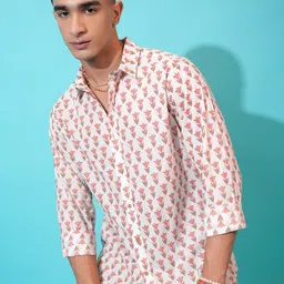 HIGHLANDER White Classic Slim Fit Floral Printed Casual Shirt-image-18