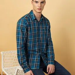 Wrangler Spread Collar Tartan Checked Twill Casual Cotton Shirt-image-40