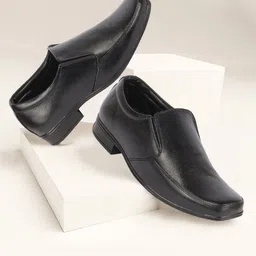 FAUSTO Men Textured Leather Formal Loafers-image-90