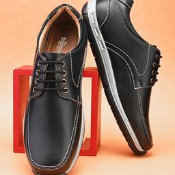 The Roadster Lifestyle Co. Men Black Round Toe Lace Up Sneakers-image-61
