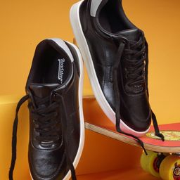 The Roadster Co. Men Contrast Sole Lace-Up Sneakers-image-68