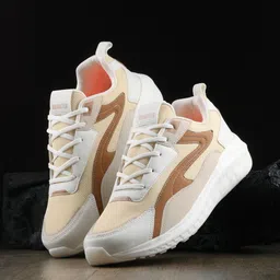 The Roadster Lifestyle Co. Men White Colourblocked Comfort Insole Contrast Sole Sneakers-image-89