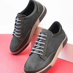 The Roadster Lifestyle Co. Men Grey Lace Up Moisture Wicking Memory Foam Casual Sneakers-image-28
