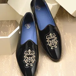 House of Pataudi Men Embellished Round Toe Mojaris-image-30