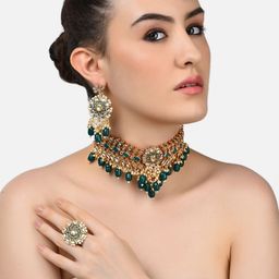 Zaveri Pearls Gold-Plated Green Meenakari Bridal Kundan Necklace Earring & Maang Tika Set-45