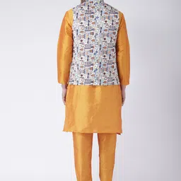 hangup plus Men Kurta with Pyjamas & Nehru Jacket image 5