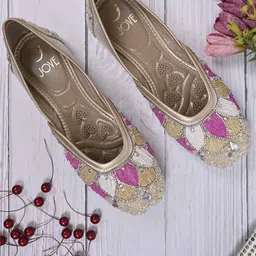 Jove Embellished Ethnic Mojaris-30