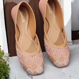 Anouk Embroidered Mojaris-32