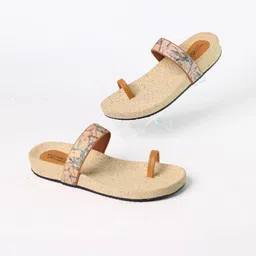 Monrow Women Textured One Toe Delia Flats-23