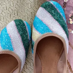 DESI COLOUR Women Ethnic Embellished Mojaris-picture-56