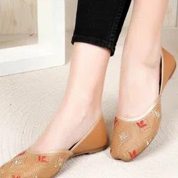 Anouk Embroidered Mojaris-image-6