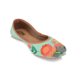 DESI COLOUR Square Toe Ethnic Embellished Mojaris-38