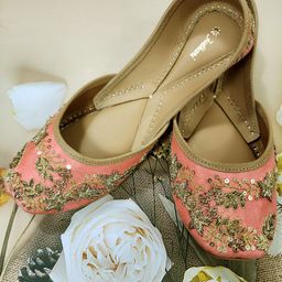 Fulkari Embellished Round Toe Leather Mojaris-20