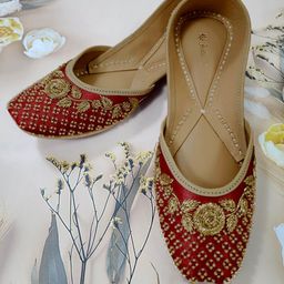 Fulkari Embellished Round Toe Leather Mojaris-image-100