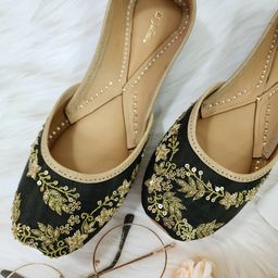 Fulkari Embellished Round Toe Leather Mojaris-2