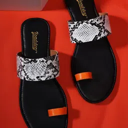 The Roadster Lifestyle Co. Black And White Printed One Toe Flats-18