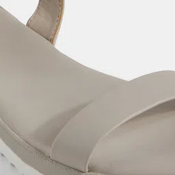 LEMON & PEPPER Open Toe Flats With Buckle Closure image 2