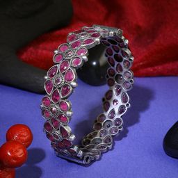 Adwitiya Collection Oxidised Silver Plated Stone-Studded Flower Pattern Bangle-image-42