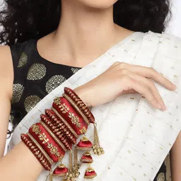 Peora Set of 4 Gold Plated & Maroon Kundan Silk Thread Chura Bangle-39