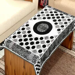 BELLA TRUE Black & White Geometric Printed Rectangular Table Cover image 1