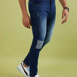 Campus Sutra Men Smart Low Distress Patch Detail Light Fade Cotton Jeans-image-84