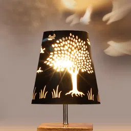 Devansh Black Textured Metal With wood Square Base Table Lamp image 4