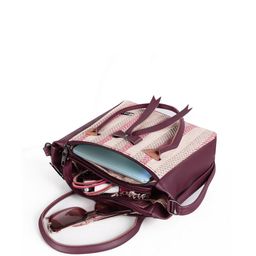 LOREM Structured Handheld Bag image 3