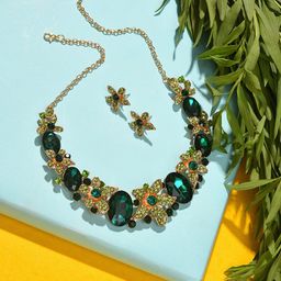 SOHI Gold-Plated Green Stone Studded Jewellery Set-10