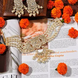 SOHI Women Gold-Plated White Stone-Studded & Pearl Beaded Jewellery Set-68